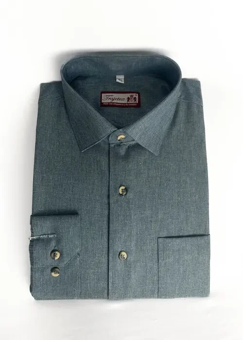 Innovación en color con esta camisa plomo azulado BRL. Combina modernidad y comodidad para destacar a simple vista.